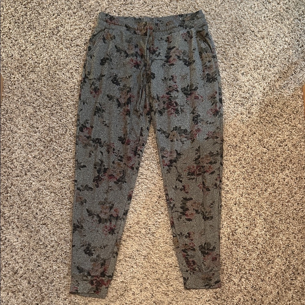 Maurices Gray Floral Women's Joggers